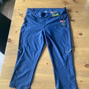Mid Rise 3/4 sport pants